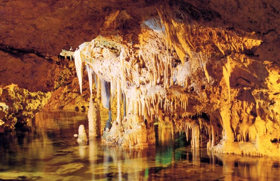 Mallorca: Caves of Hams, Blue Cave and audiovisual - Gift shop time and that burger bar option