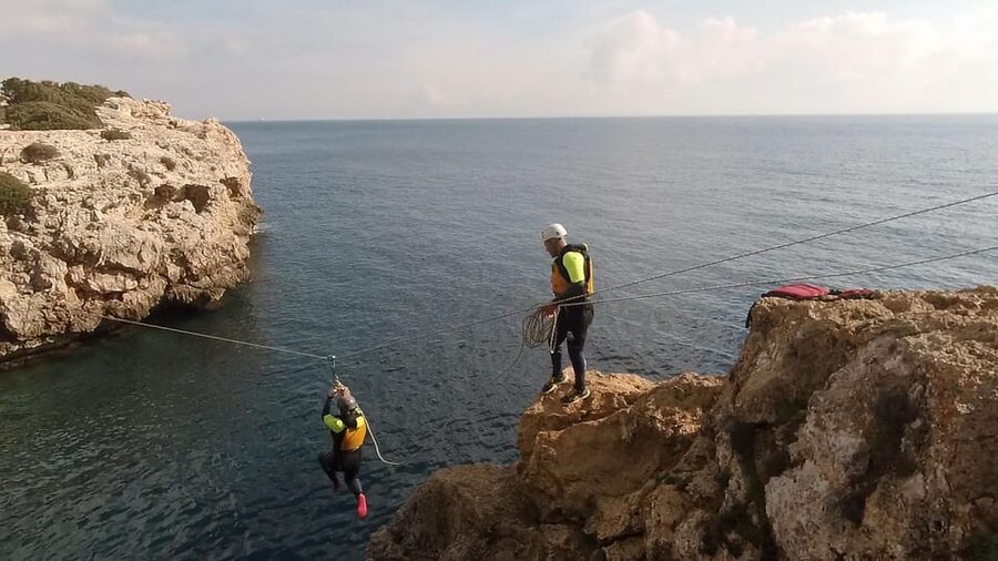 Mallorca: Cliff Jumping Adventure for Cruise Passengers - Cliff Jumping Into Clear Mediterranean Water