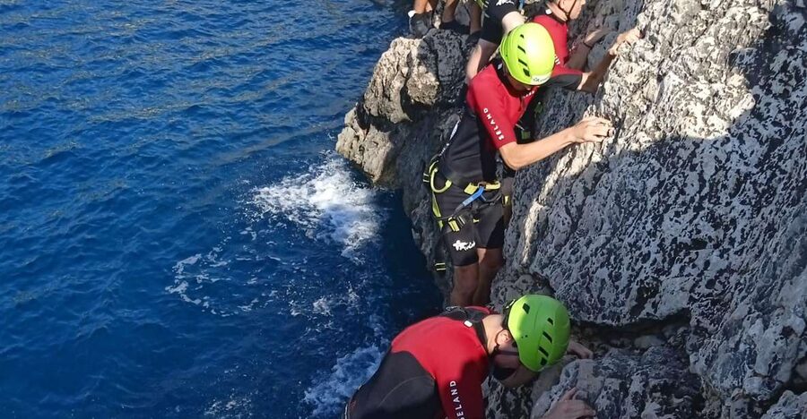 Mallorca: coasteering South - Gear, technique, and the calm of a good guide
