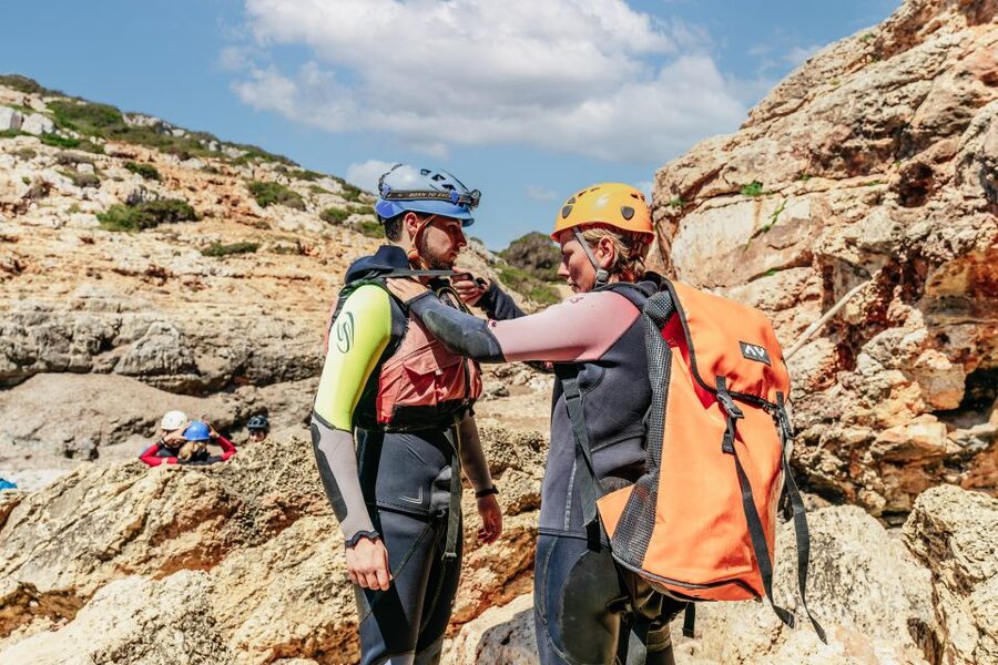 Mallorca: Cova des Coloms Caving Trip with Hotel Transfer - The guides: why their style matters as much as the cave