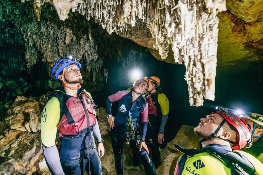 Mallorca: Cova des Coloms Caving Trip with Hotel Transfer - Weather changes and alternative caves: plan for Plan B