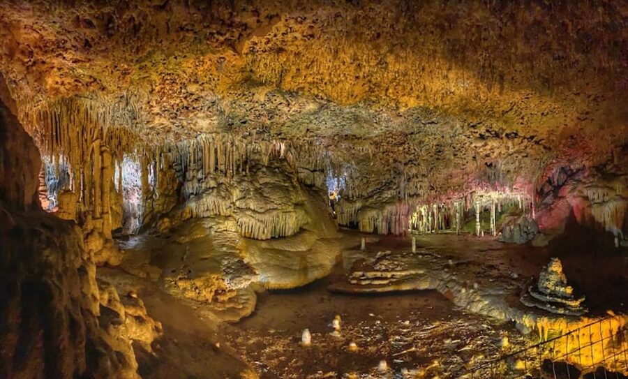 Mallorca: Day Trip to Caves of Hams & Optional Dinosaurland - Dinosaurland on Thursdays: the kid-friendly add-on