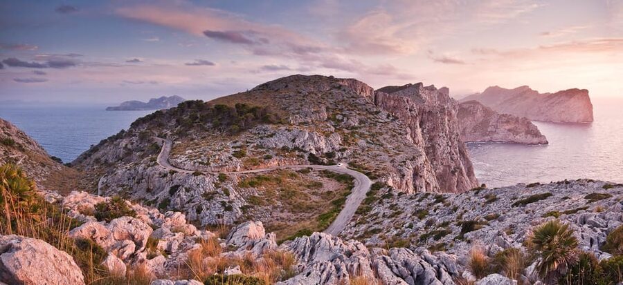 Mallorca: Discover Paradise: Formentor and Playa de Muro - Booking Tips to Avoid a Bad-Day Surprise