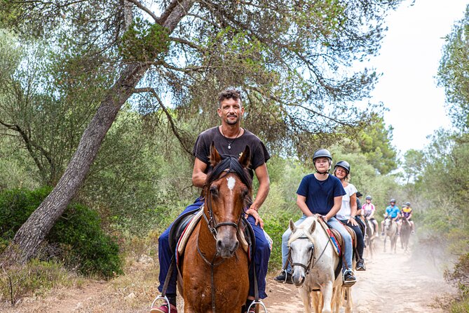 Mallorca Evening Tour: Horseback Riding, Dinner and Dance - Who should book this, and who might prefer something else