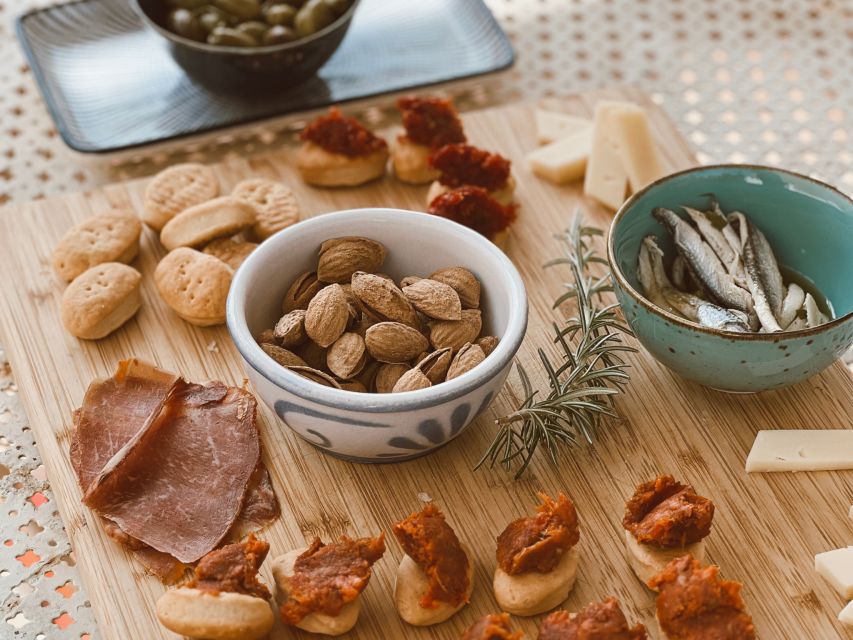 Mallorca: Gastronomic Wine Tasting & Local Delicacies - Why Pollença is the right stage for a wine flight