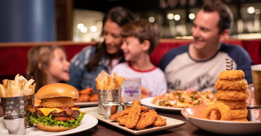 Mallorca: Hard Rock Cafe Entrance with Lunch or Dinner - Key things to know before you go