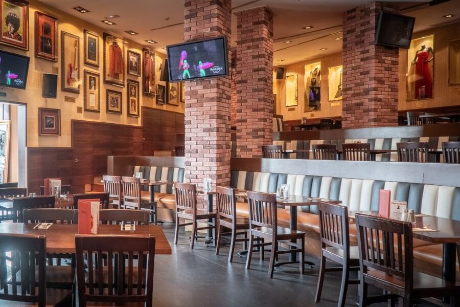 Mallorca: Hard Rock Cafe Entrance with Lunch or Dinner - Value for money: is $35 per person a good deal here?