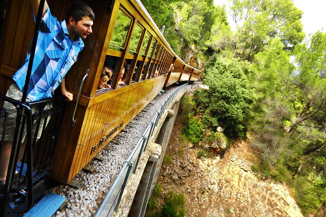 Mallorca in One Day Sightseeing Tour with Boat Ride and Vintage Train - The MA 2141 descent to Sa Calobra, hairpins you can enjoy