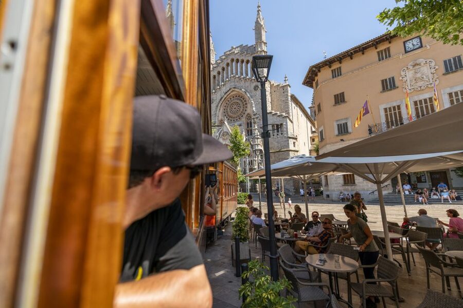 Mallorca: Island Tour with Boat, Tram & Train from the South - Port de Sóller, lunch time, and how to use your free time