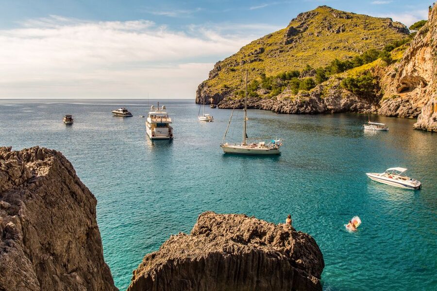 Mallorca: Island Trip by Train, Tramway, and Boat - Tram to Port de Sóller: Modernist Streets to the Fishing Harbor