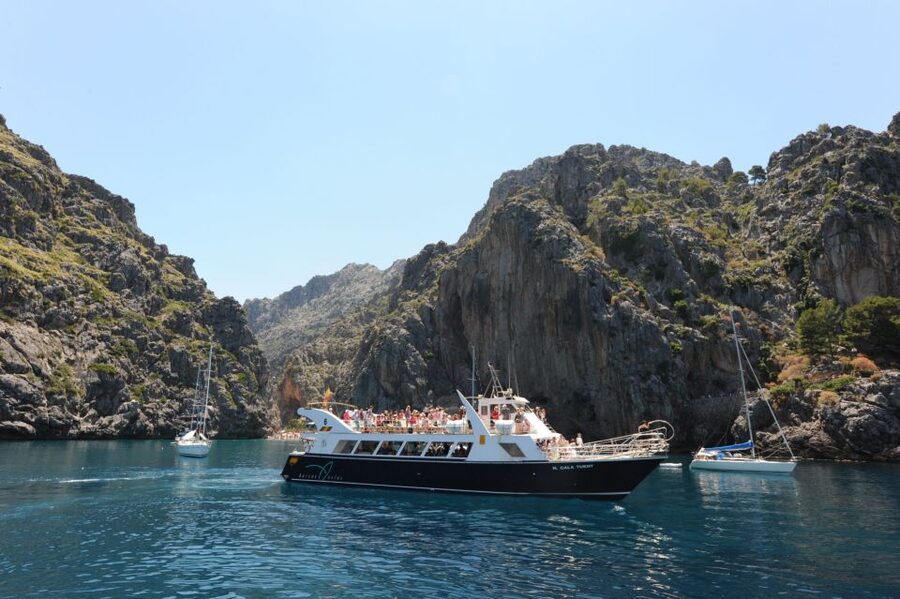 Mallorca: Island Trip by Train, Tramway, and Boat - Boat to Sa Calobra at 1:00 PM (Or 3:00 PM If You Miss It)