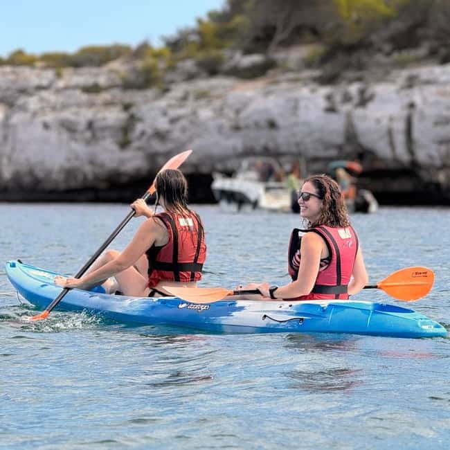 Mallorca: Kayak and Paddle Surf excursion through crystal clear water caves - Guide quality: why “responsive” matters more than “fancy”