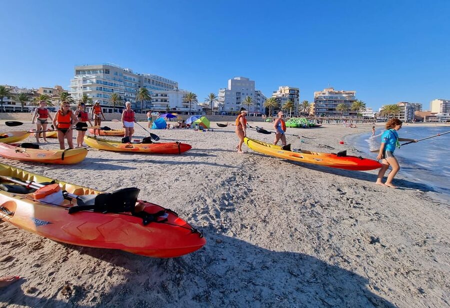 Mallorca: Kayak Sunset Tour from Ca'n Pastilla Beach - What you do on the water during the late afternoon
