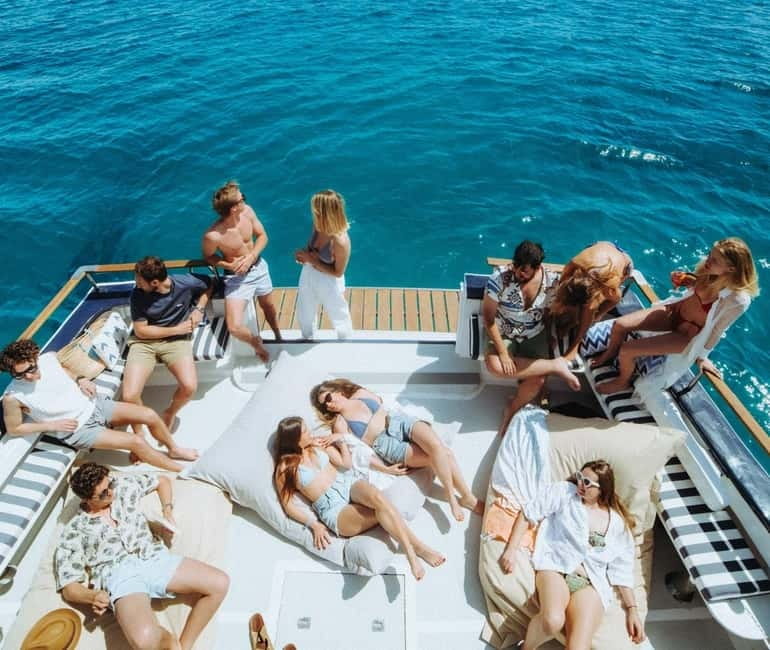 Mallorca: Palma Boat Tour & Snorkeling with Drink Included - Palmanova views and photo time: the return cruise that still feels worth it