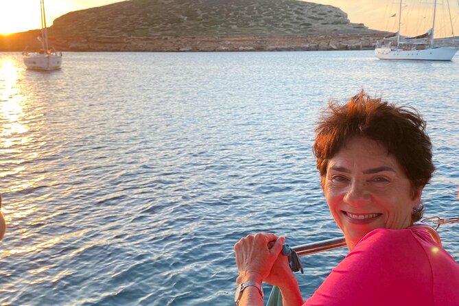 Mallorca Private Half-Day Sailing Experience with Tapas & Drinks - Tapas, Wine, and Cava Onboard: A Real Meal Without the Restaurant Hunt