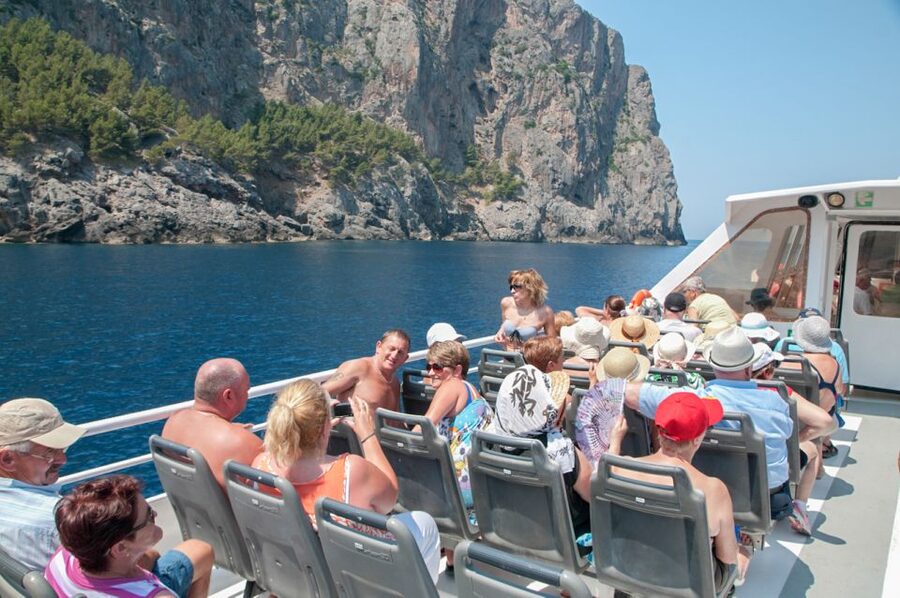 Mallorca: Scenic Full-Day Tour from the North - Puerto de Sóller tram ride, sea front energy with vintage charm