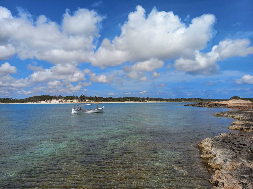 Mallorca: Southern Beaches Private Llaut Boat Tour - Private mooring, onboard extras, and why this beats a bigger boat
