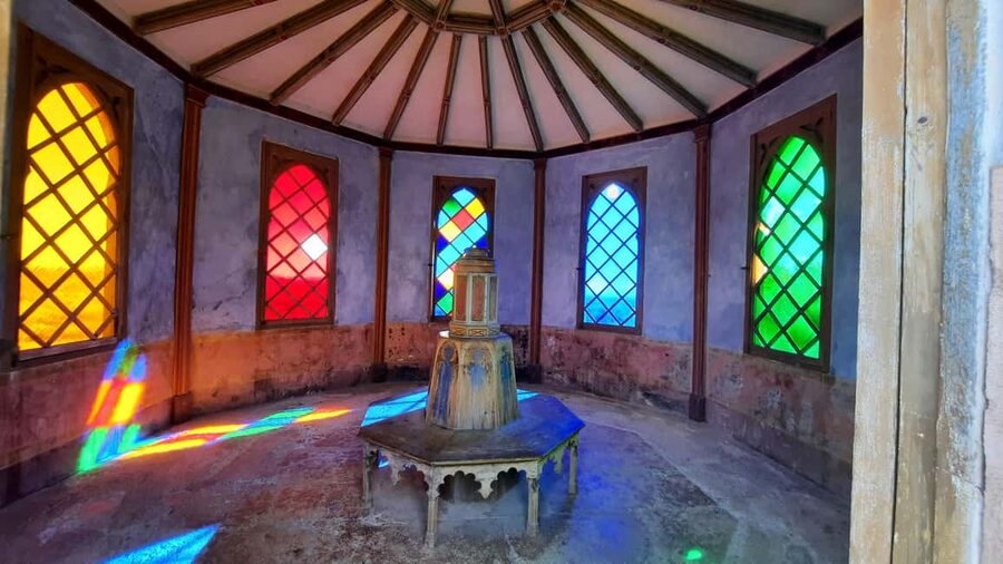 Mallorca: West Coast & Orange Valley Minbustour GERMAN GUIDE - Country manor house stop: Moorish-feeling architecture and panoramic views