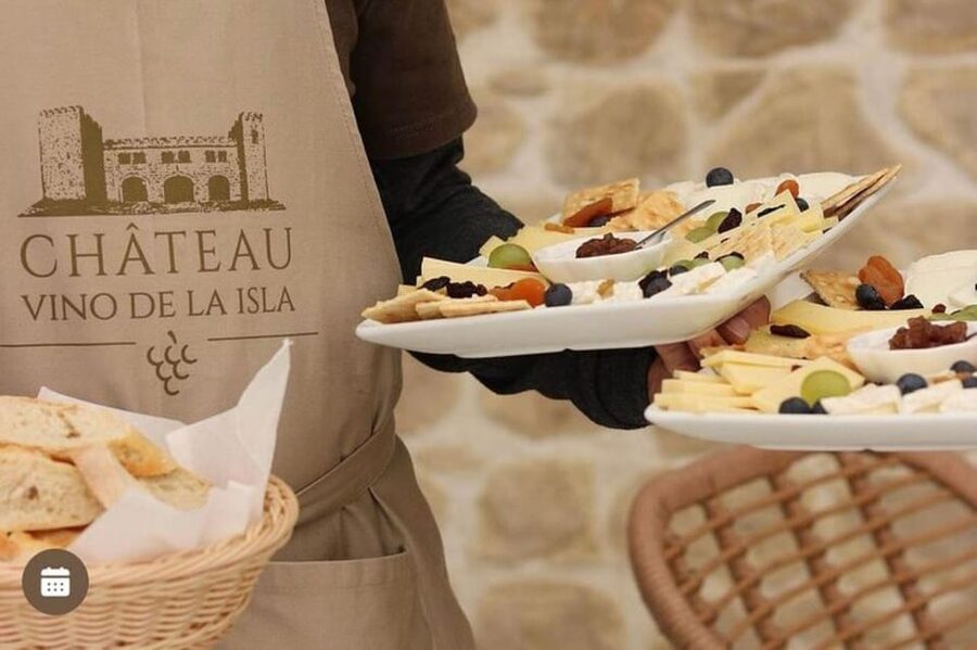 Mallorca: Wine Tasting from the smallest wineries 5 Wines - Your five-wine flight, paired with regional tapas