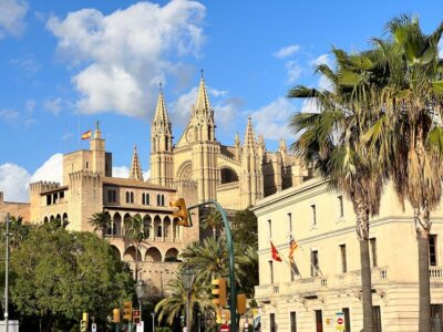 Palma authentically. Small group City tour with tapas