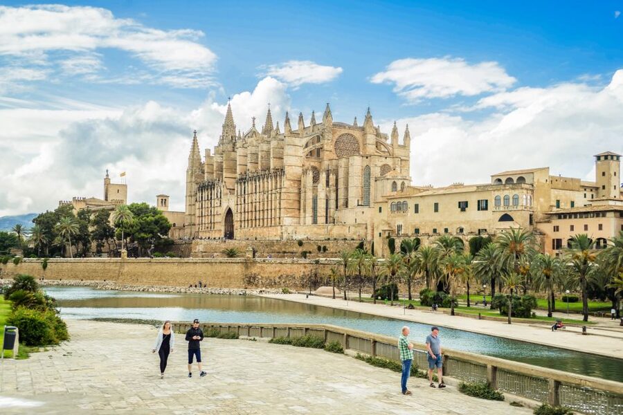 Palma: Cathedral of Mallorca Skip-the-Line Entry Ticket - Why La Seu Cathedral Belongs on Your Palma Short List
