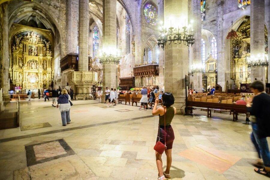 Palma: Cathedral of Mallorca Skip-the-Line Entry Ticket - Finding Gaudí Additions Without Getting Lost