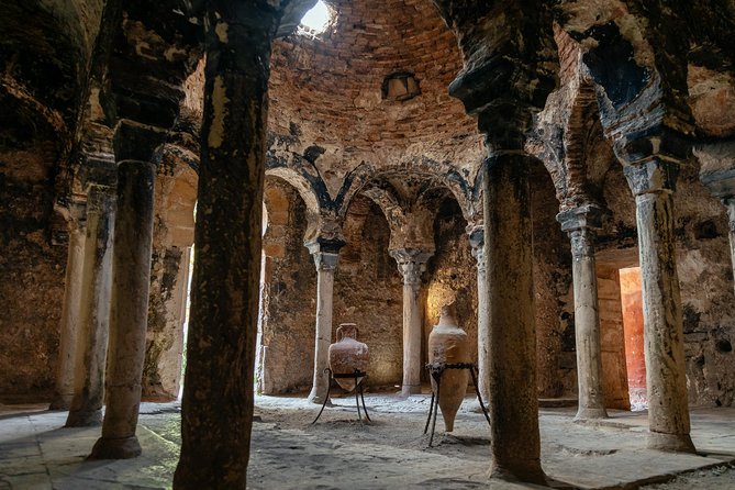 Palma Cathedral & Surroundings PRIVATE TOUR with Ticket Included - Banys Arabs: 30 Minutes That Set the Medieval Mood