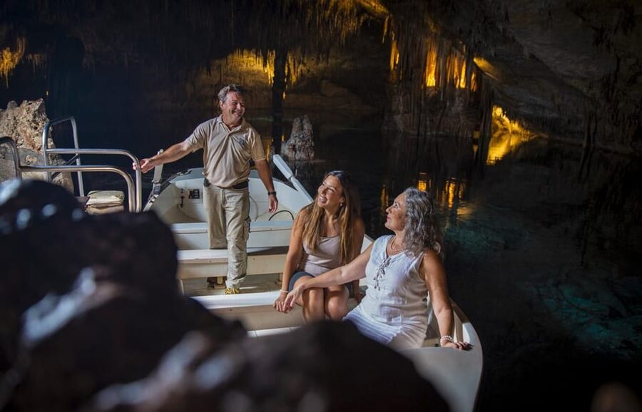 Palma: Caves of Drach Entrance, Music Concert, and Boat Trip - The coach ride from Palma: comfort, guide context, and how not to get bored
