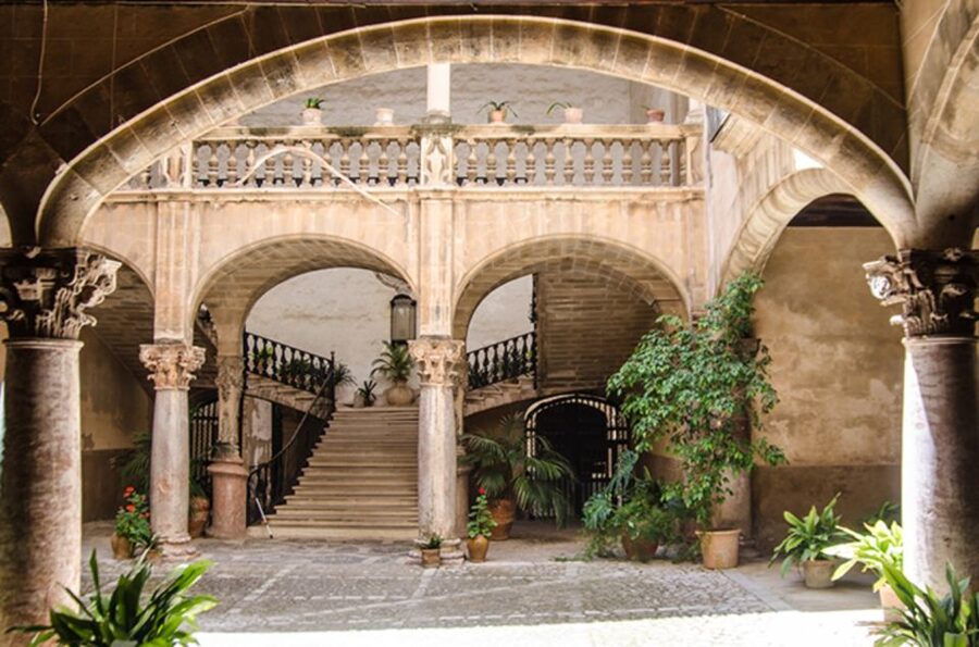 Palma: City, Cathedral and Valldemossa with pick up service - Key Points at a Glance