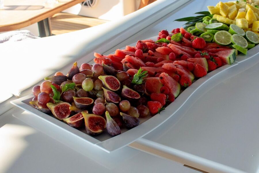 Palma: Cueva Verde and Cala Vella Catamaran Cruise with BBQ - Comfort on Oasis Catamaran, and How the Crew Runs the Day