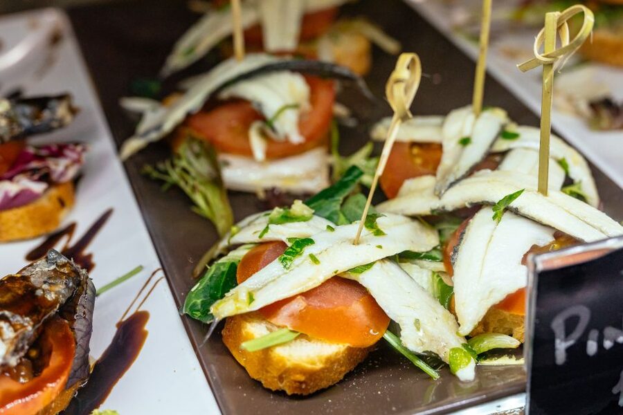 Palma de Mallorca: 10 Tastings Private Food Tour - Drink and sweet moments: expect a proper finish