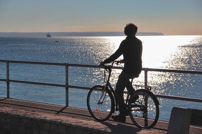 Palma de Mallorca 3-Hour Highlights and Tapas Tasting Bike Tour - Santa Eulàlia church and Parc de la Mar, a gentle finish