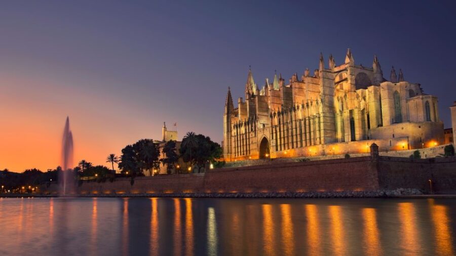 Palma de Mallorca: Bay of Palma Night Boat Cruise - What Happens During the 2-Hour Cruise (and Why It Feels Relaxing)