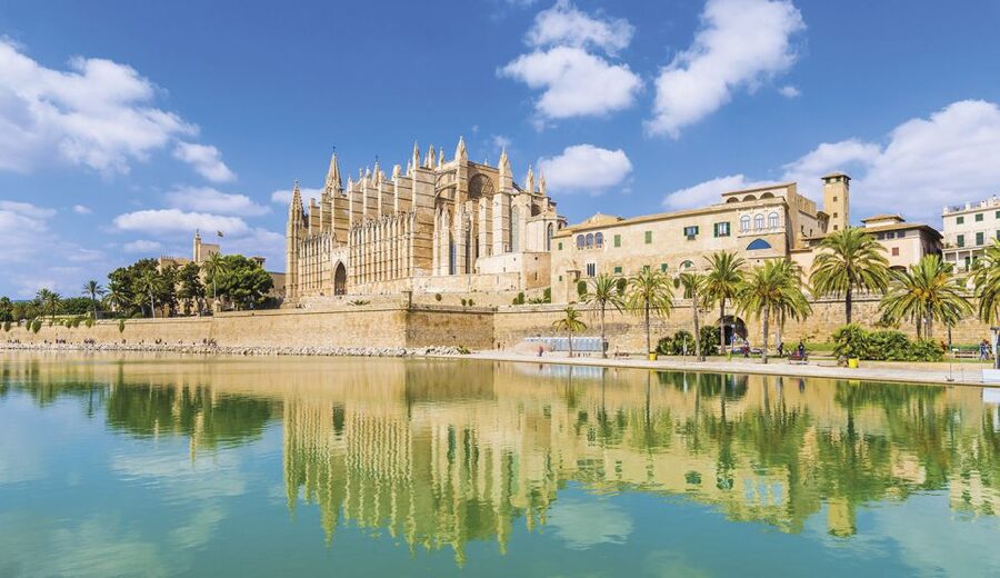 Palma de Mallorca: City Walking Tour with The Cathedral - Key highlights to look for