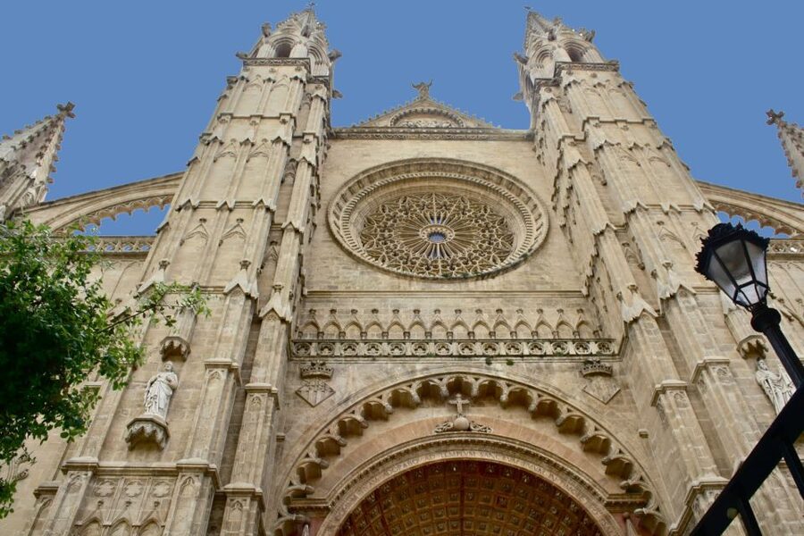 Palma de Mallorca: City Walking Tour with The Cathedral - Palma Cathedral Walking Tour, what makes it work