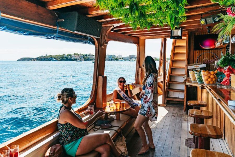 Palma de Mallorca: Daytime Boat Party with Live DJ - Crew Energy and the Names You Might Hear Onboard