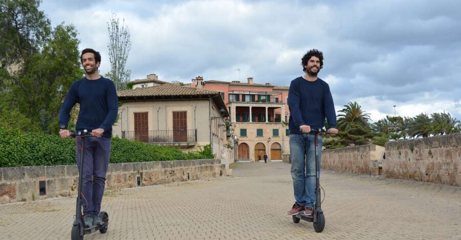 Palma de Mallorca: E-Scooter Rental - Getting Your Scooter: Instructions That Keep the Day Fun