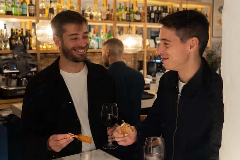 Palma de Mallorca: Gourmet Tapas and Wine Tour - Stop 9 to 10: Maura Cafe and Bar for your final tapas round