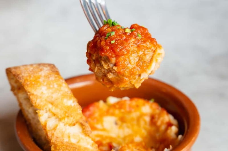 Palma de Mallorca: Gourmet Tapas and Wine Tour - Stop 5 to 6: Bodega Mayor for the middle of the meal momentum