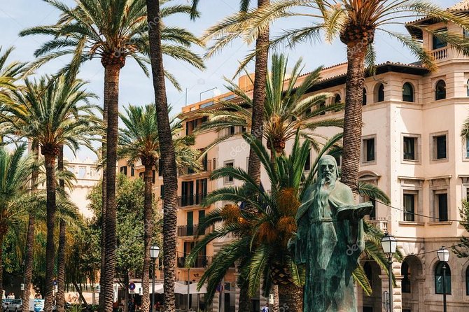 Palma de Mallorca Guided Tour with Hotel Pick up - Stop 2: Parc de la Mar, green space right beside La Seu