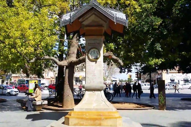 Palma de Mallorca Guided Tour with Hotel Pick up - Stop 4: Plaça Major and Calle San Miguel, shopping streets plus a big historic square