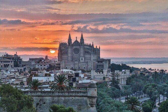 Palma de Mallorca Must-See Attractions Walking Tour With A Guide - Quick highlights before you commit