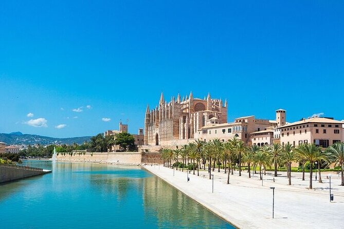 Palma de Mallorca Must-See Attractions Walking Tour With A Guide - Starting at Passeig des Born, how you get your bearings fast