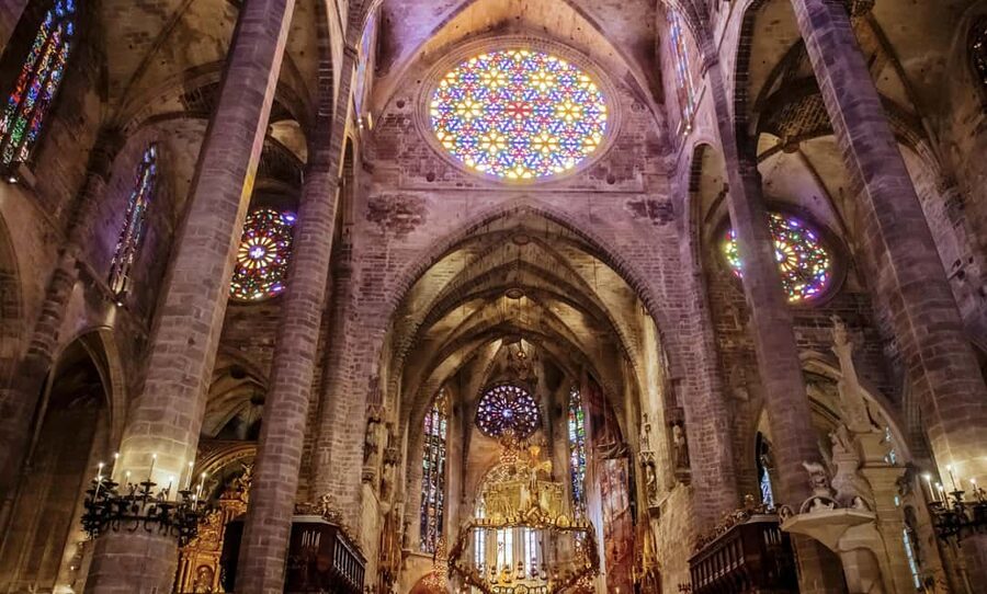 Palma de Mallorca: Old Town and Cathedral Tour - Palma Cathedral and Old Town, the smart way to spend 1.5 hours