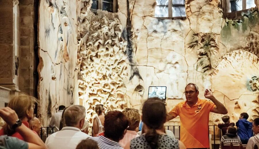 Palma de Mallorca: Old Town and Cathedral Tour - Language, pace, and what the group size can feel like
