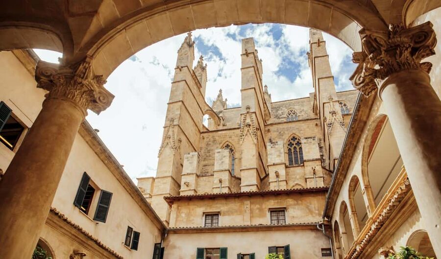 Palma de Mallorca: Old Town and Cathedral Tour - The best time to book: 11:30 vs 13:30