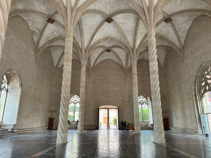 Palma de Mallorca Old Town Guided Bike Tour (Small Groups) - Why Palma’s Old Town works so well on two wheels