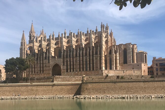 Palma de Mallorca: PRIVATE Local Food And Cathedral Experience - Timing, Pace, and Who Should Book This 3-Hour Plan