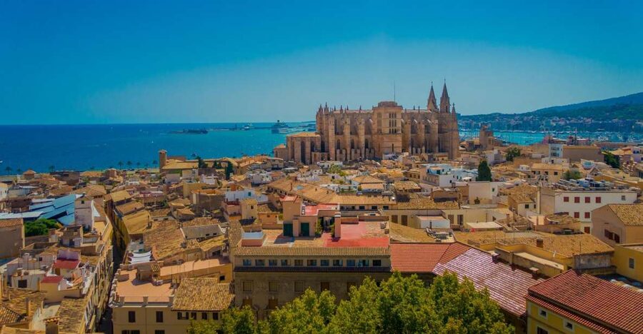 Palma de Mallorca: Self-Guided Audio Tour - From Plaça dEspanya to Mercat de lOlivar, a food and people pause
