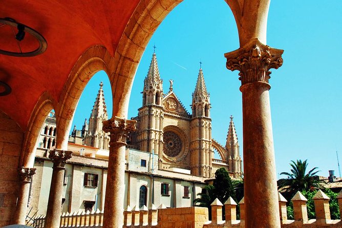 Palma de Mallorca Sightseeing Day Tour - Fundación Juan March and the modern shopping stretch